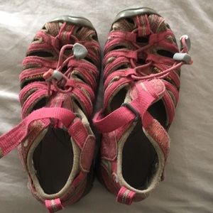 Pink Keen girl’s shoes
